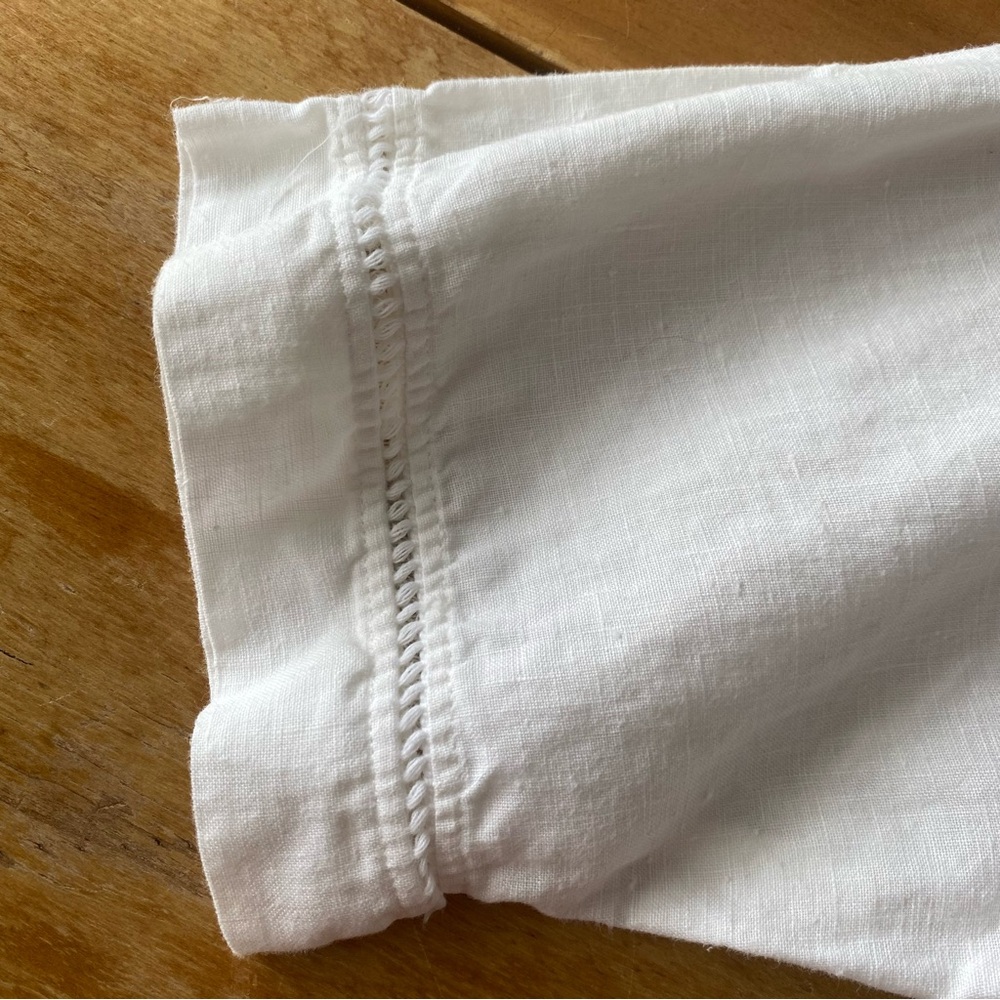 100% Linen Vintage White Short Sleeve Top Eyelet Trim Cottagecore Coastal Small - Picture 6 of 13